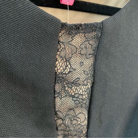 Betsy Johnson Dress - Black & Lace - Size 8 - Picture 3 of 7